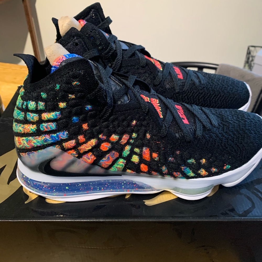 LeBron James XVII- new in box